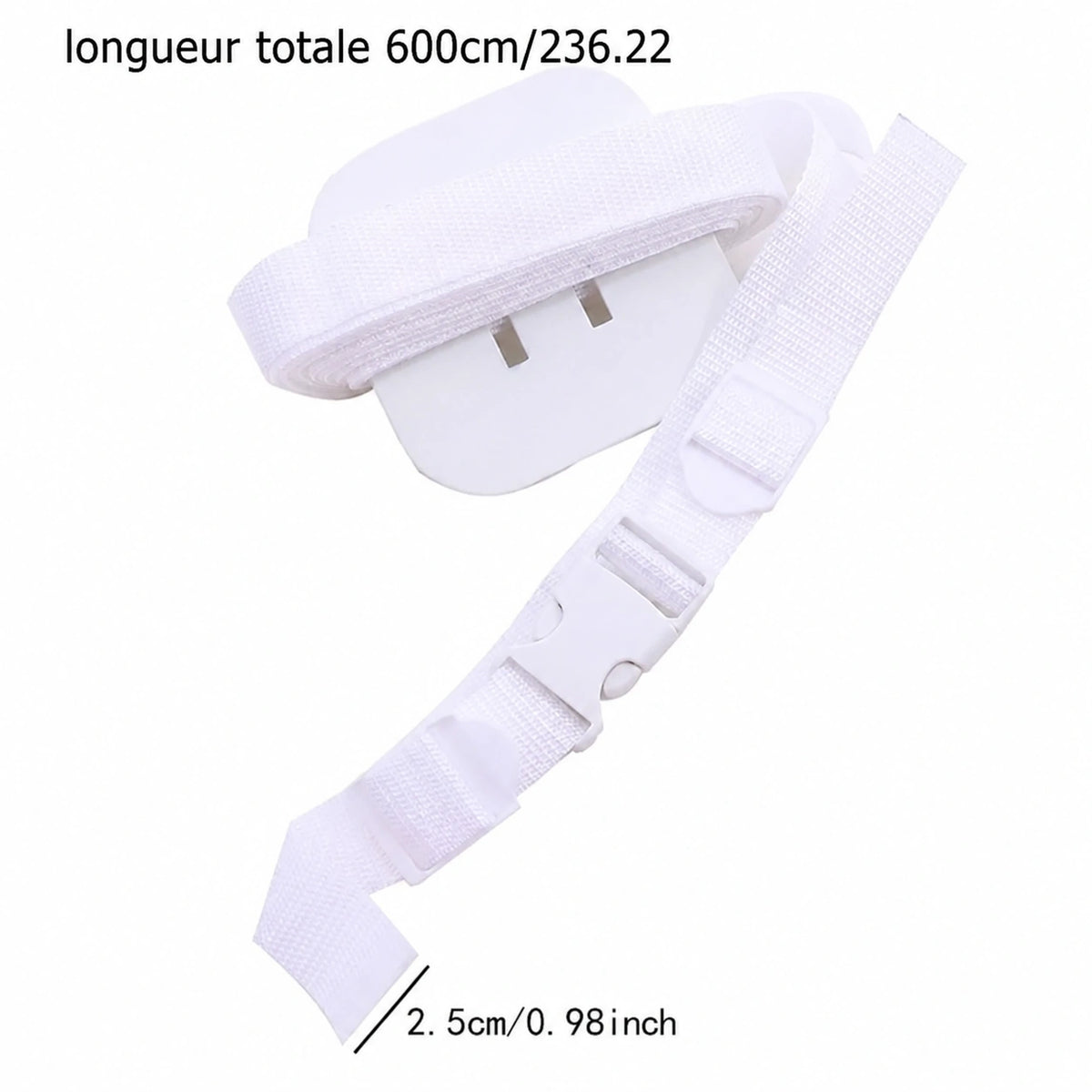 Schéma montrant comment adapter le berceau à un grand lit parental grâce à la sangle