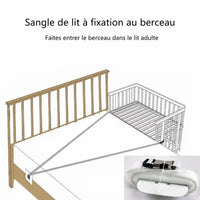 Gros plan sur la boucle de fermeture plastique blanche de la sangle